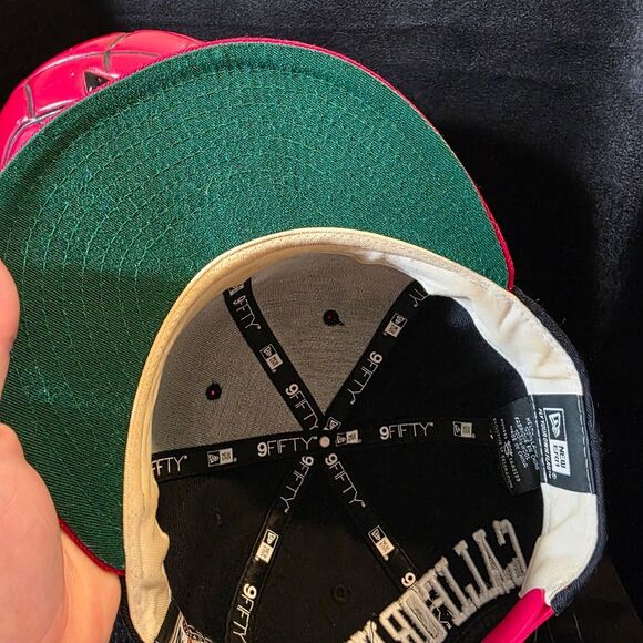 New Era Green and Pink Snapback Cap - Picture 6 of 8